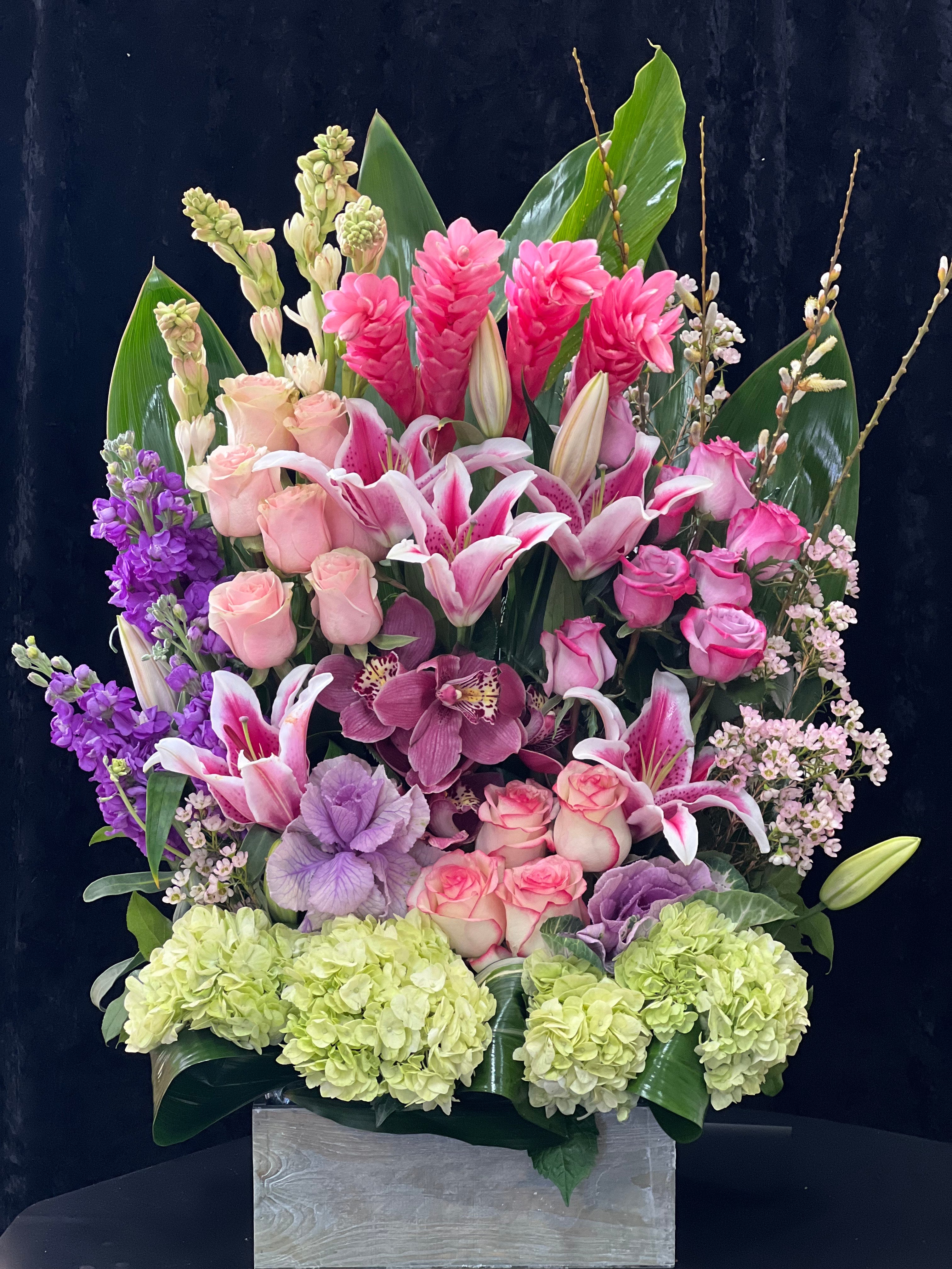 Birthday – Spring Flowers & Gifts